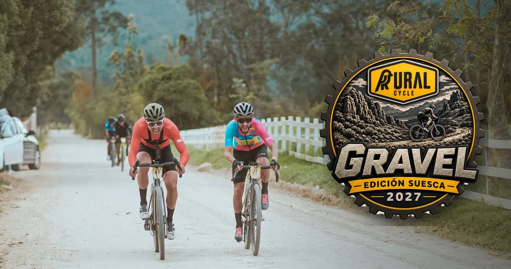 Ciclistas de gravel y medalla Rural Gravel Edición Suesca 2027